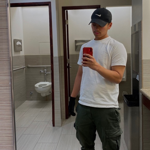 Your Reno, NV clothes reseller👕✅ - Picture 14 of 14